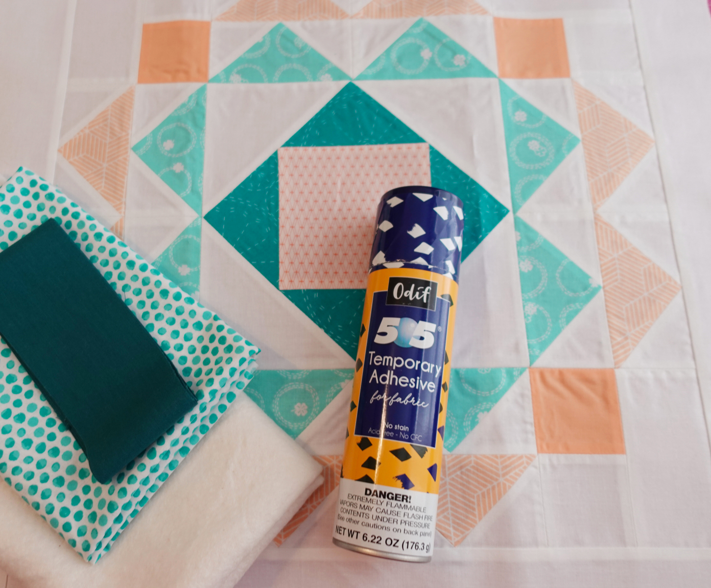 Material : DIY - How to make a Modern Mini Quilt with Odif 505 